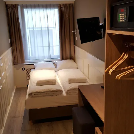 Old Quarter Hotel 2*