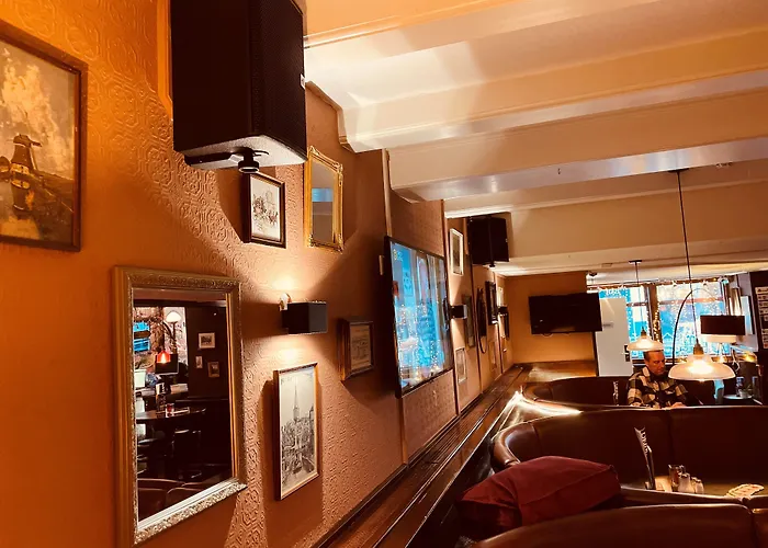 Old Quarter Hotel 2*